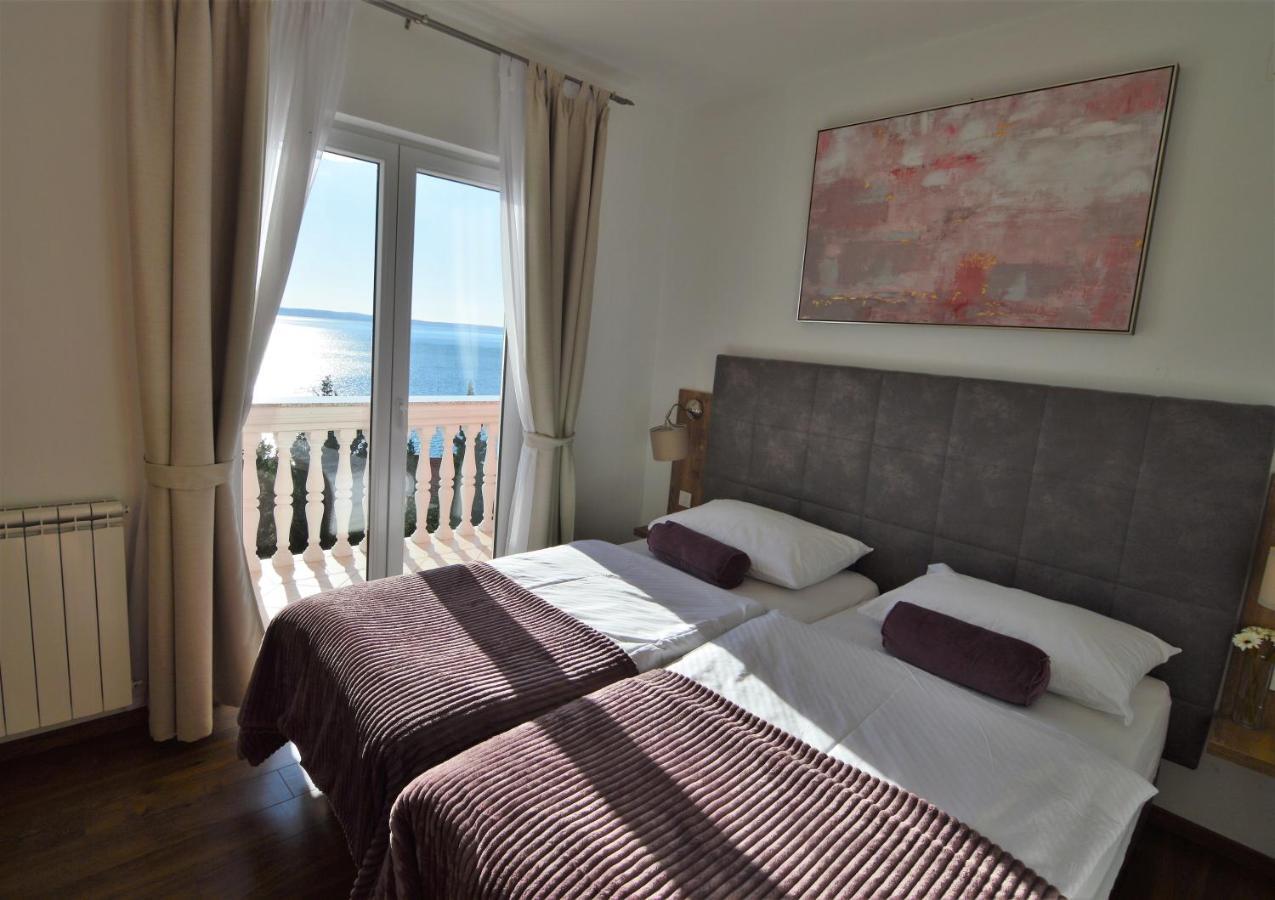 Apartments By The Sea Starigrad, Paklenica - 16421 외부 사진