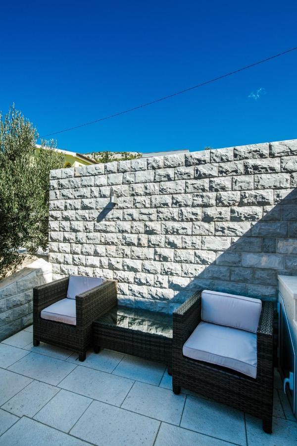 Apartments By The Sea Starigrad, Paklenica - 16421 외부 사진